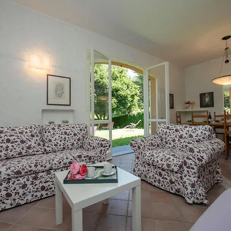 Sleeps 6 Pool