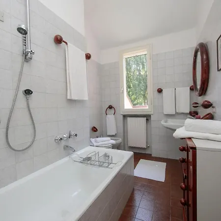 بيت للعطل Sleeps 6 Pool