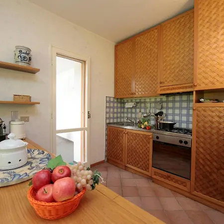 Sleeps 6 Pool