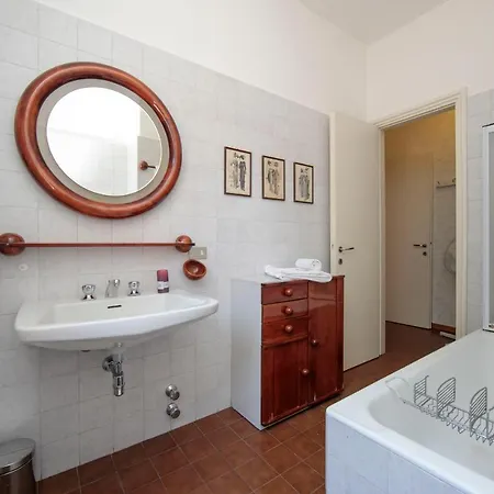Sleeps 6 Pool
