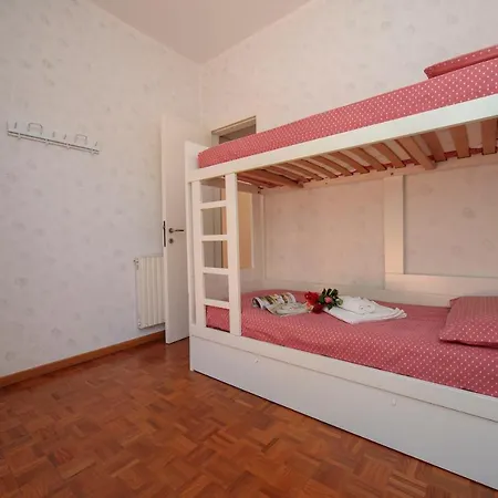 Vakantiehuis Sleeps 6 Pool *
