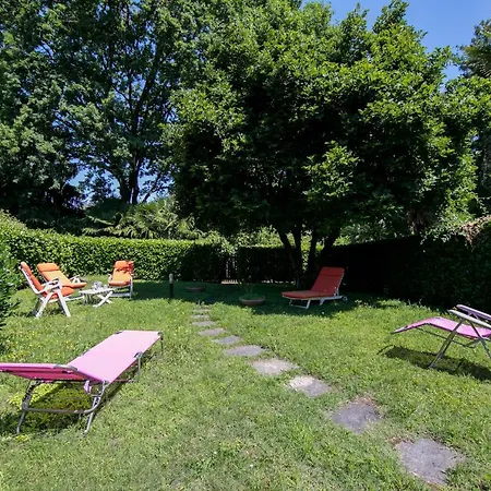 Sleeps 6 Pool